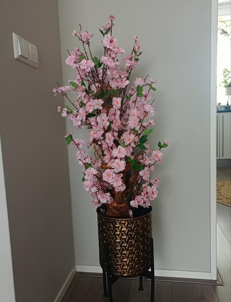 Grote kunstbloesem boom met roze bloemen en pot, Huis en Inrichting, Roze, Onderhoudsvrij, Ophalen of Verzenden, Zo goed als nieuw