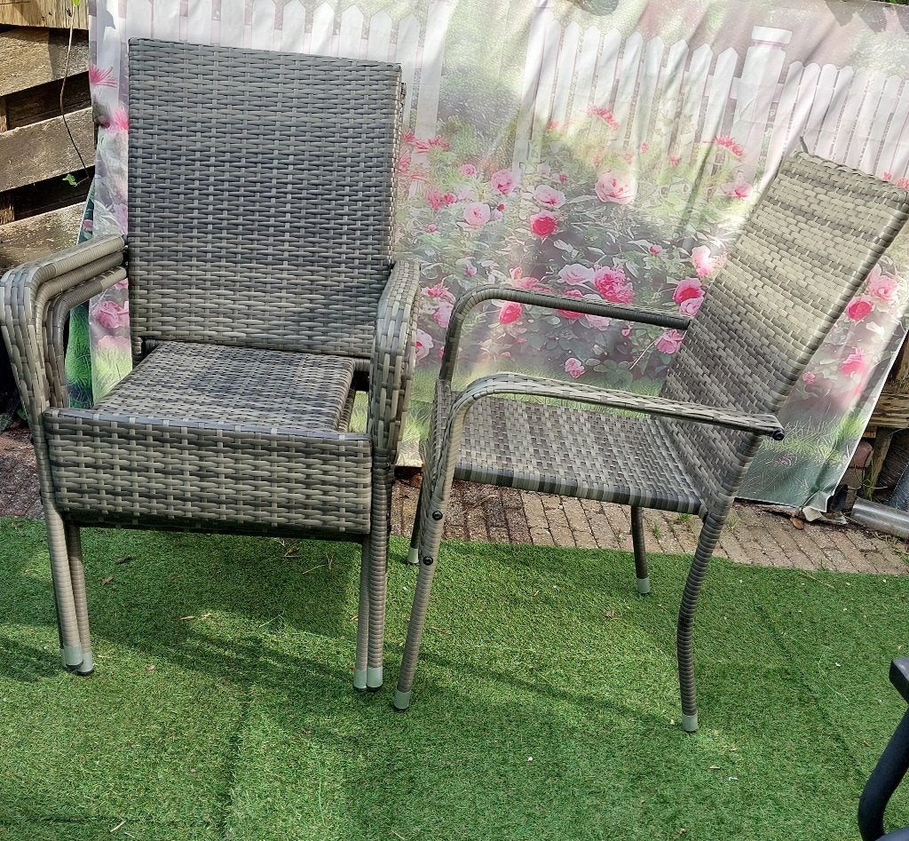 4 mooie zgan stapelstoelen, Ophalen, Zo goed als nieuw, Aluminium, Stapelbaar