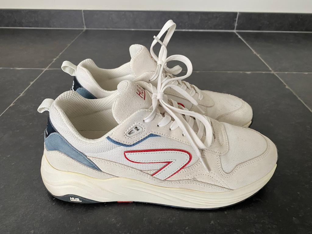 HUB Sneakers Maat 45 - Zo goed als nieuw, Kleding | Heren, Schoenen, Ophalen, Wit, Sneakers of Gympen, Zo goed als nieuw