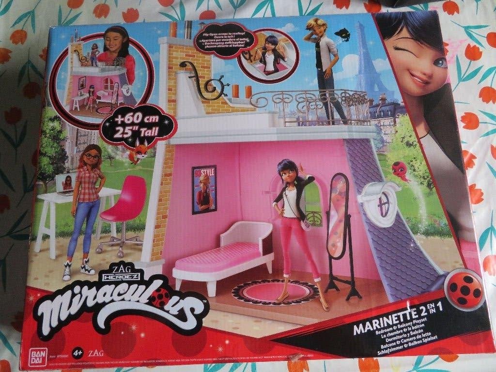 MIRACULOUS -MARINETTE 2 EN IN 1 - BEDROOM & BALCONY PLAYSET, Kinderen en Baby's, Ophalen of Verzenden, Zo goed als nieuw, Overige typen
