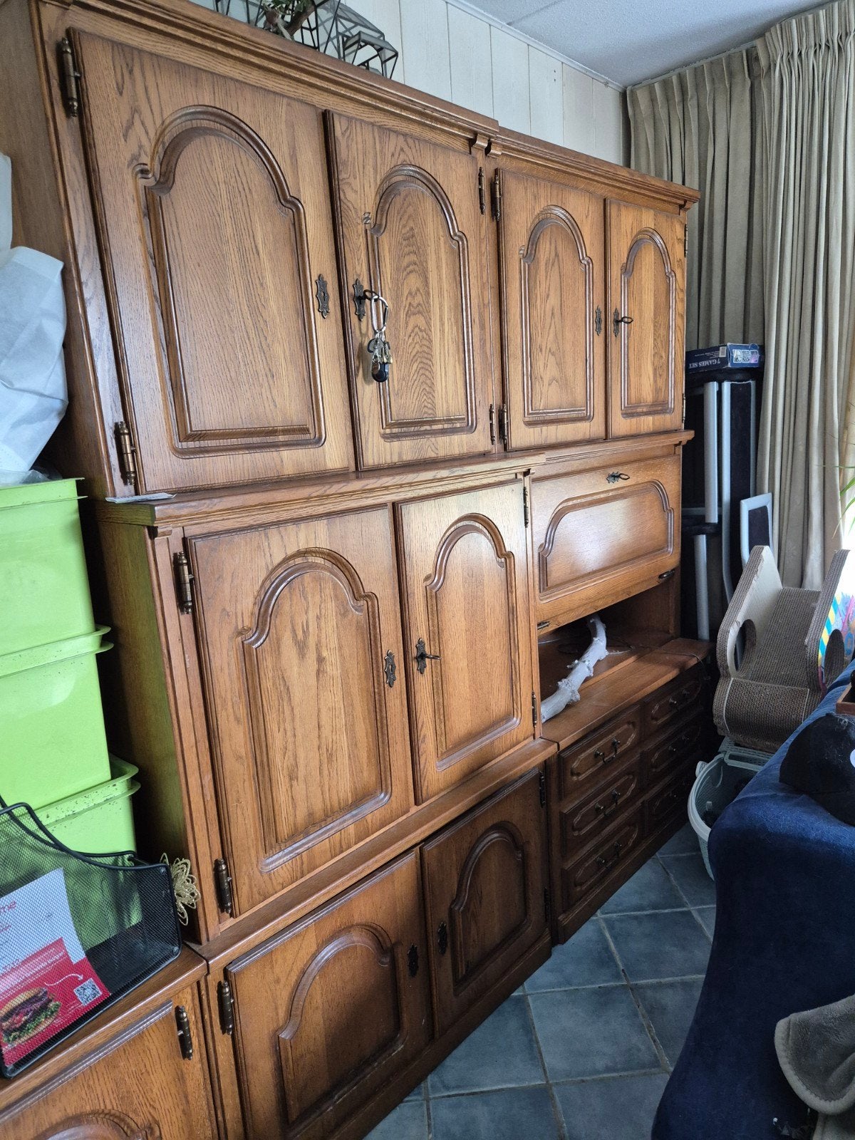 Eikenhouten Buffetkast met Veel Opbergruimte, Huis en Inrichting, Kasten | Buffetkasten, Ophalen, 200 cm of meer, Klassiek, Eikenhout