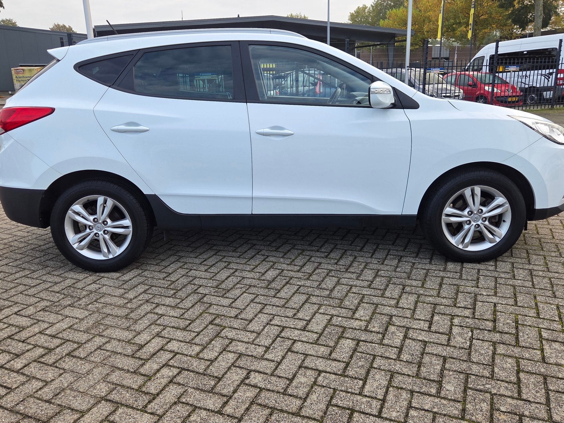 Hyundai Ix35 2.0i Business Edition/NIEUW MOTOR, Auto's, Gebruikt, 4 cilinders, Leder en Stof, Origineel Nederlands