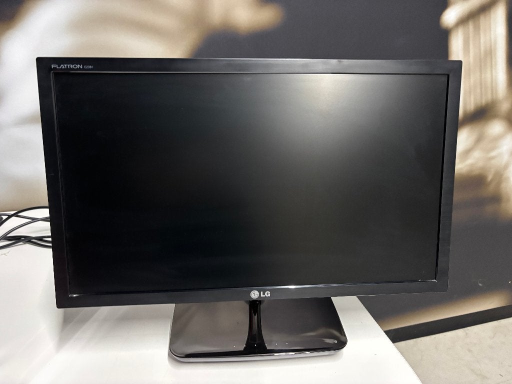 LG Flatron 23 inch Full HD monitor - incl lader, Ophalen, DVI, Gebruikt, IPS
