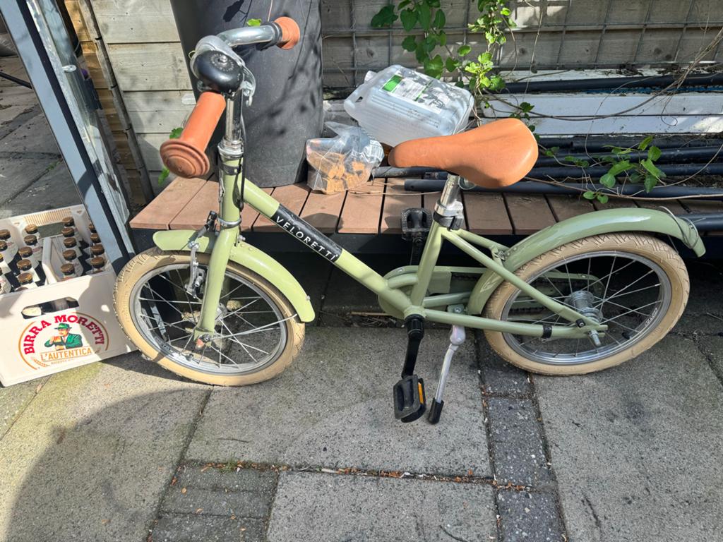Veloretti kinderfiets 16 inch - gebruikt, Fietsen en Brommers, Ophalen, Zo goed als nieuw, Terugtraprem, 16 tot 20 inch