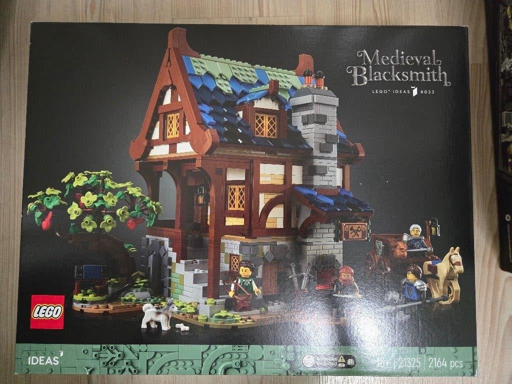LEGO 21325 Medieval Blacksmith nieuw in doos, Ophalen of Verzenden, Nieuw
