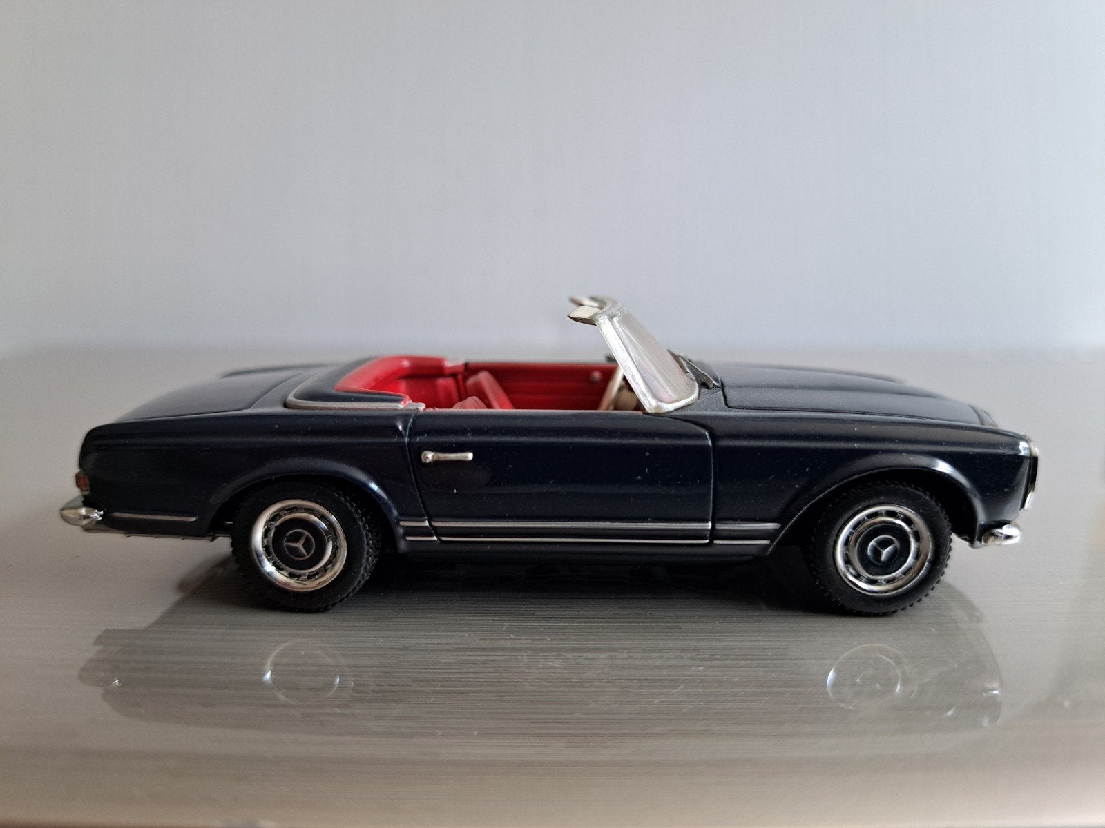 Mercedes Benz 280SL, W113, 1968, minichamps 1:43, Ophalen of Verzenden, Auto