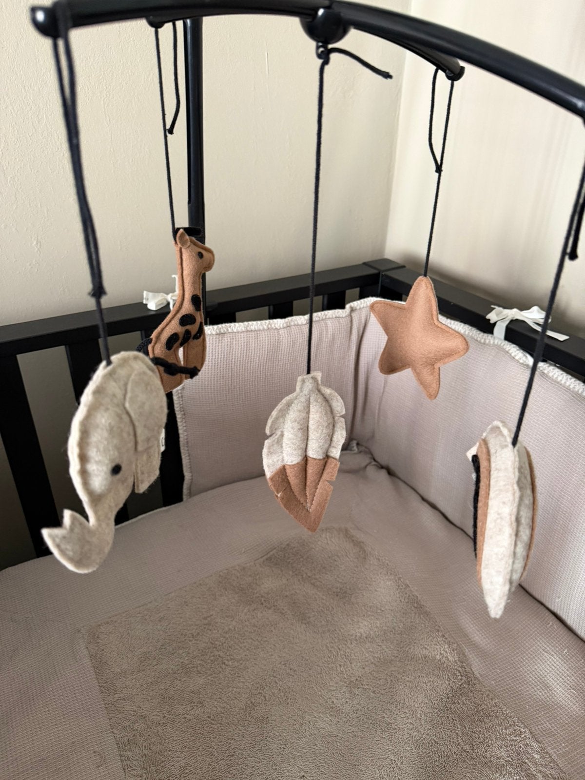 TE KOOP: Muziekmobiel voor box of bedje, Kinderen en Baby's, Ophalen, Zo goed als nieuw, Mobiel, Met geluid