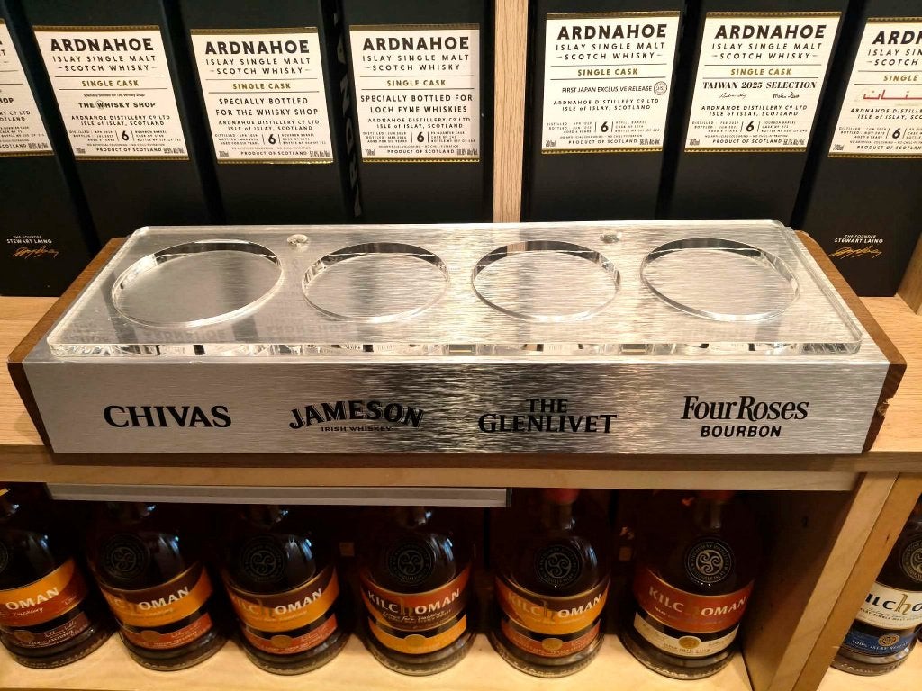 Whisky proeverij display - Chivas, Jameson, Glenlivet, Ophalen of Verzenden, Gebruikt, Gebruiksvoorwerp