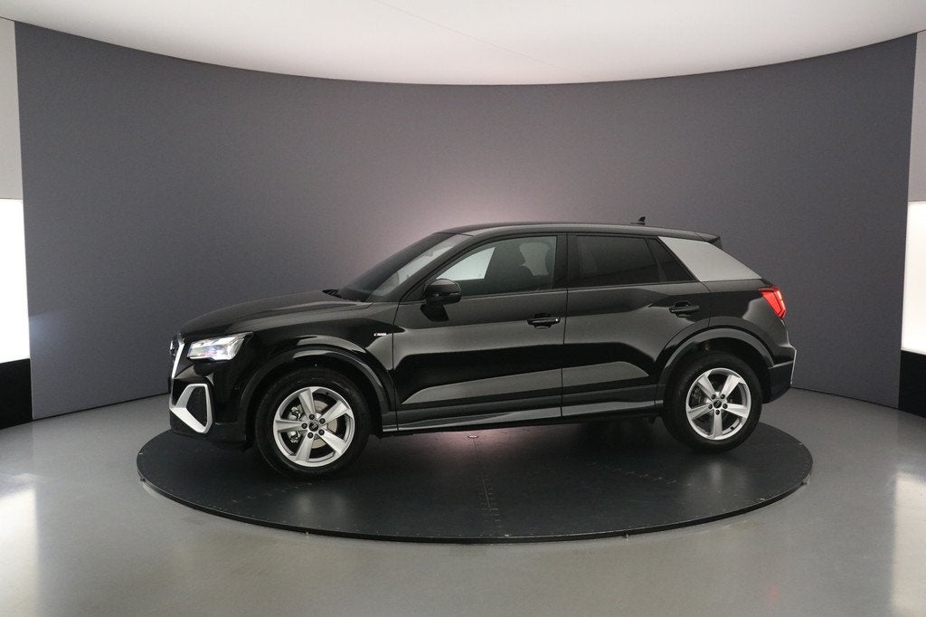 Audi Q2, Auto's, Audi, Q2, 4 cilinders, 150 pk, Zwart