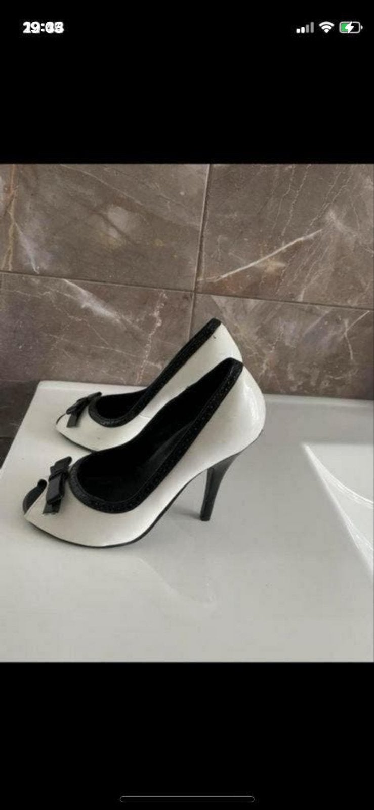 Witte Peep-Toe Pumps met Zwarte Strik - Maat 38, Ophalen, Pumps, Wit, Nieuw