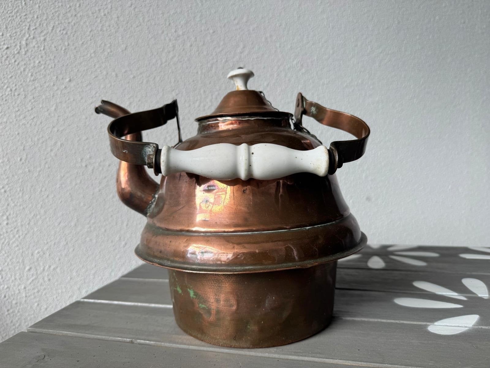 Antieke rood koperen zakketel met porseleinen handvat, Antiek en Kunst, Ophalen of Verzenden, Koper