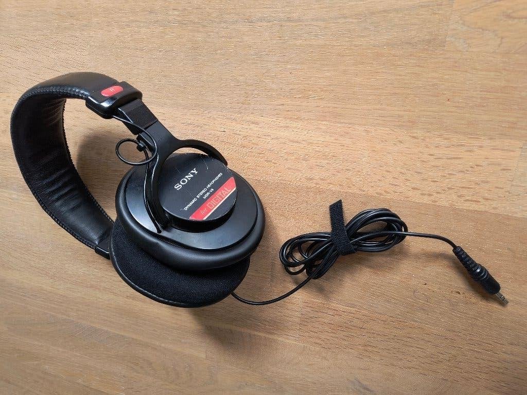 Sony koptelefoon MDR-V6, Ophalen of Verzenden, Zo goed als nieuw, Overige merken