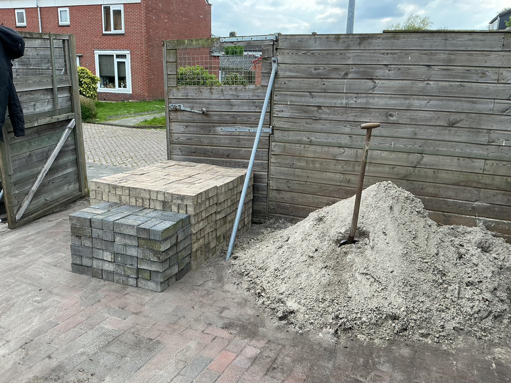Tuinklinkers en bestraatzand, Ophalen, Gebruikt, Hout, Klinkers