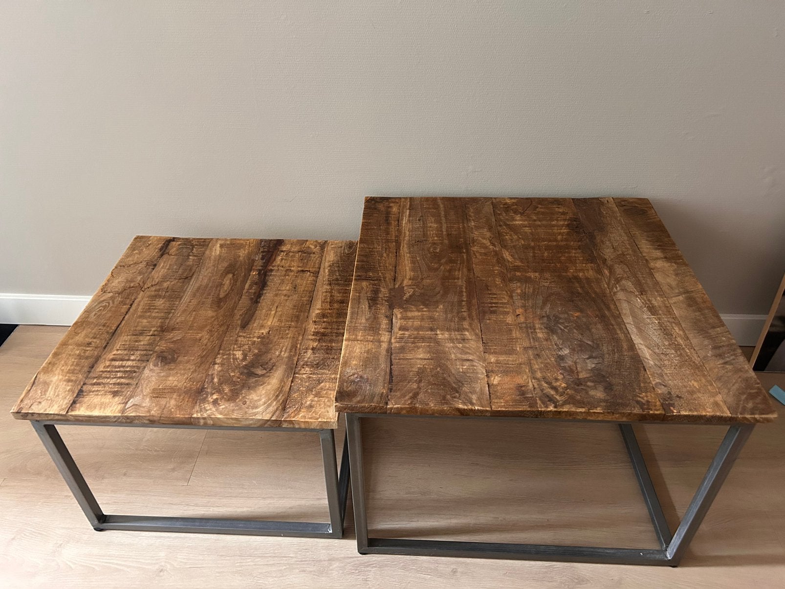 Salontafel(s) of bijzettafel(s), Ophalen, Zo goed als nieuw, Rond, 50 tot 100 cm