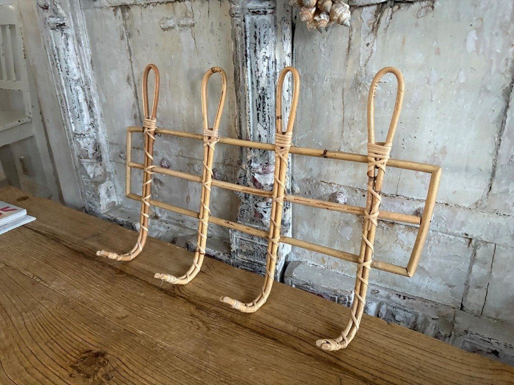 Vintage rotan kapstok met 4 haken - Boho Ibiza, Wandkapstok, Overige materialen, Ophalen of Verzenden, Zo goed als nieuw
