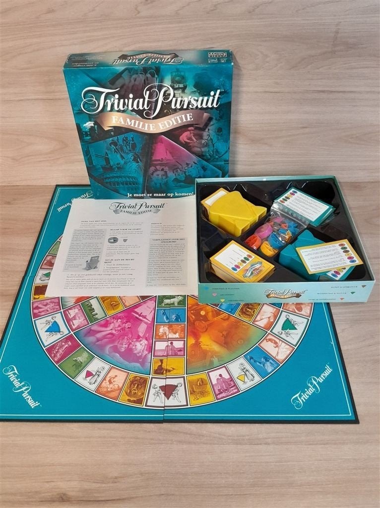 Trivial pursuit - Familie editie - triviant - s5580, Verzenden, Zo goed als nieuw