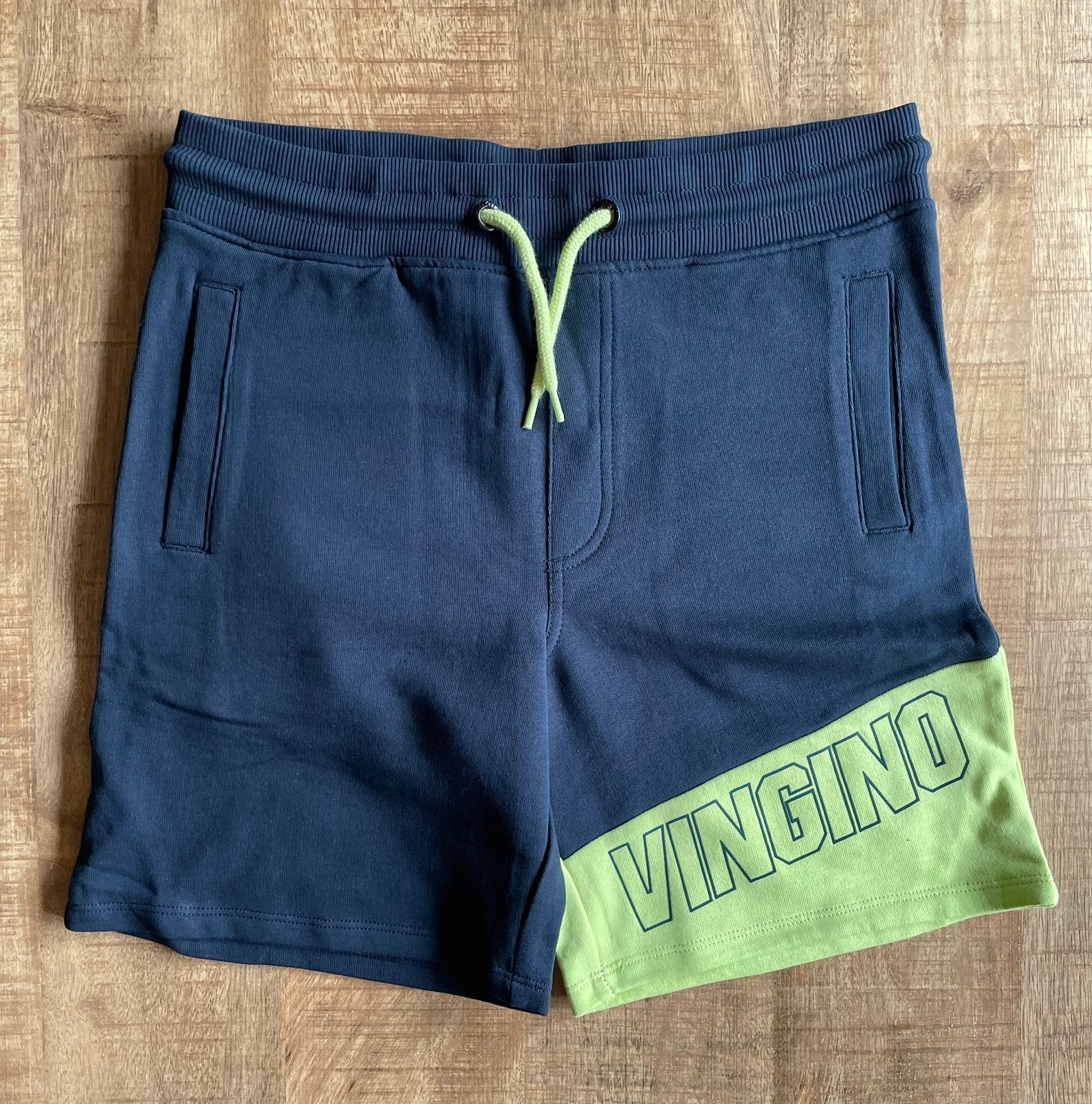 Vingino jogging short in maat 164/14 jaar, Ophalen, Nieuw, Jongen, Broek