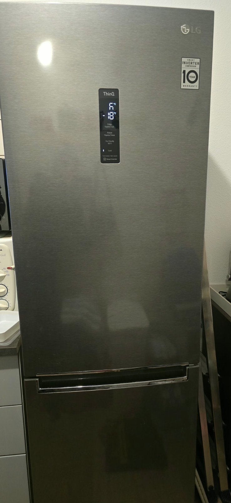 LG Koel-vriescombinatie met ThinQ en Inverter Compressor, 200 liter of meer, 60 cm of meer, Met aparte vriezer, Zo goed als nieuw