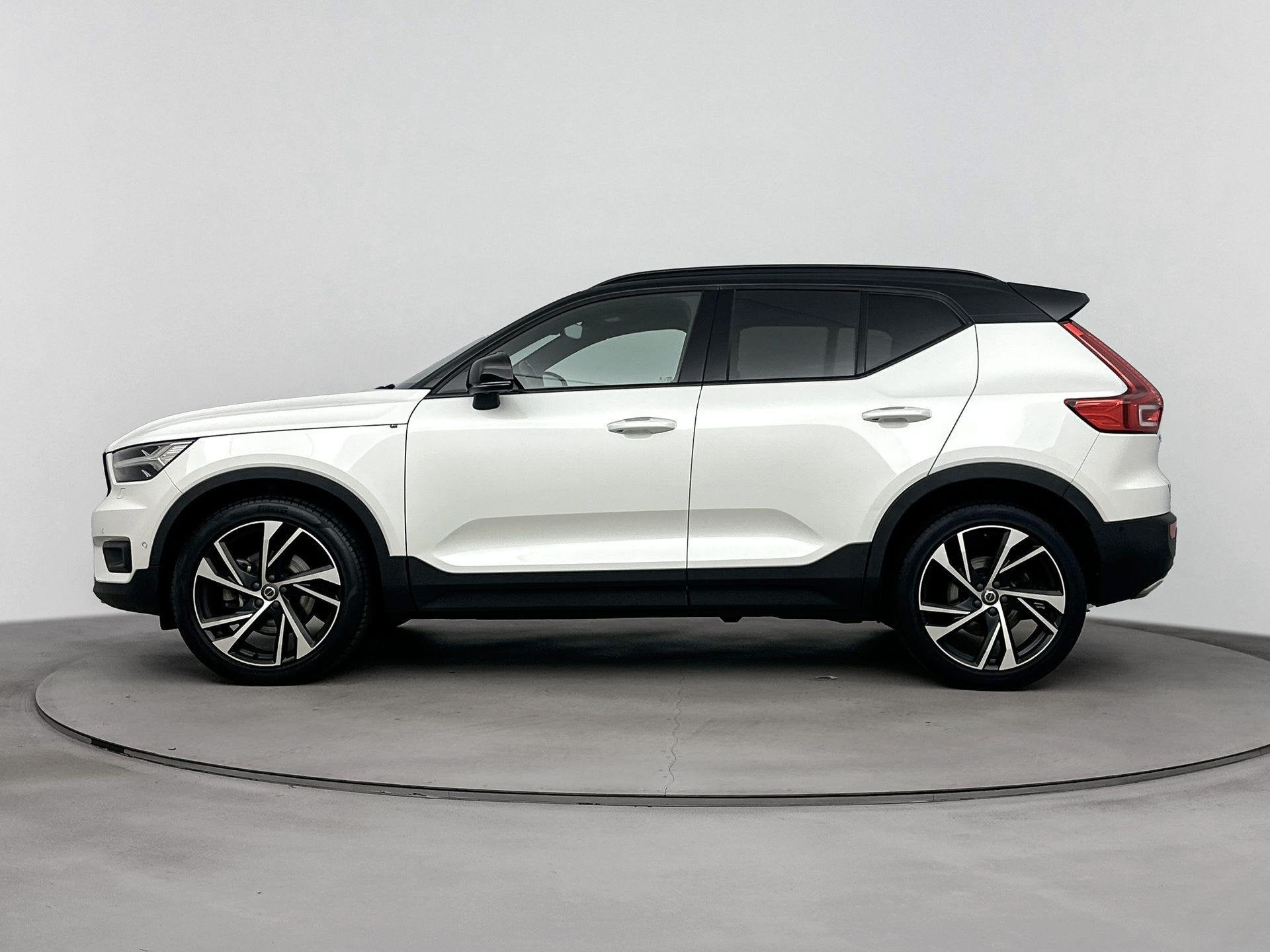 Volvo XC40 2.0 T5 AWD R-Design Intro Edition | Achteruitrijc, Auto's, Automaat, 12 maanden, Gebruikt, Euro 6