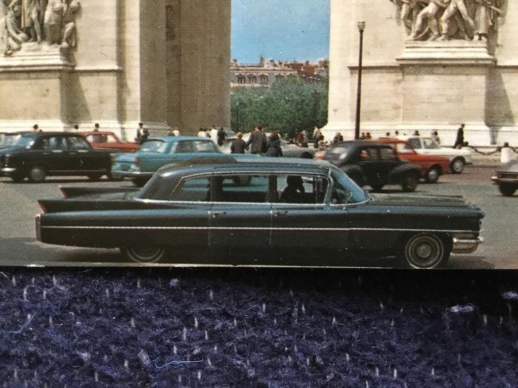 Vintage ansicht Cadillac Fleetwood limousine Pariijs  1974, Ophalen of Verzenden, 1960 tot 1980, Gelopen, Frankrijk