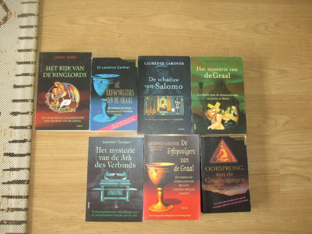 Laurence Gardner - 7 boeken, Ophalen, Zo goed als nieuw, Christendom | Katholiek