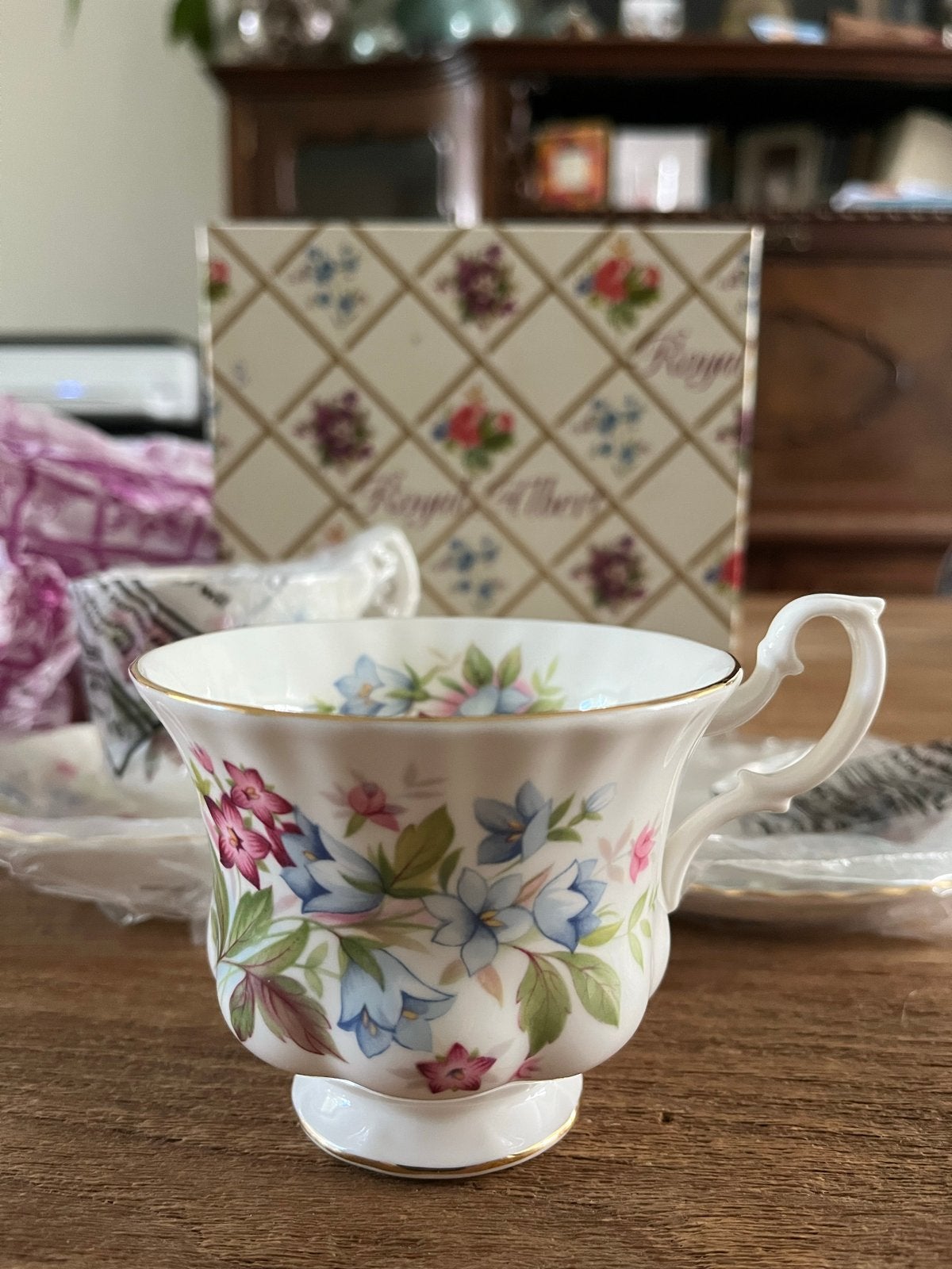Royal Albert Summertime Series Bourton Kop en Schotel (2 set, Klassiek, Nieuw, Ophalen of Verzenden, Kop(pen) en/of Schotel(s)