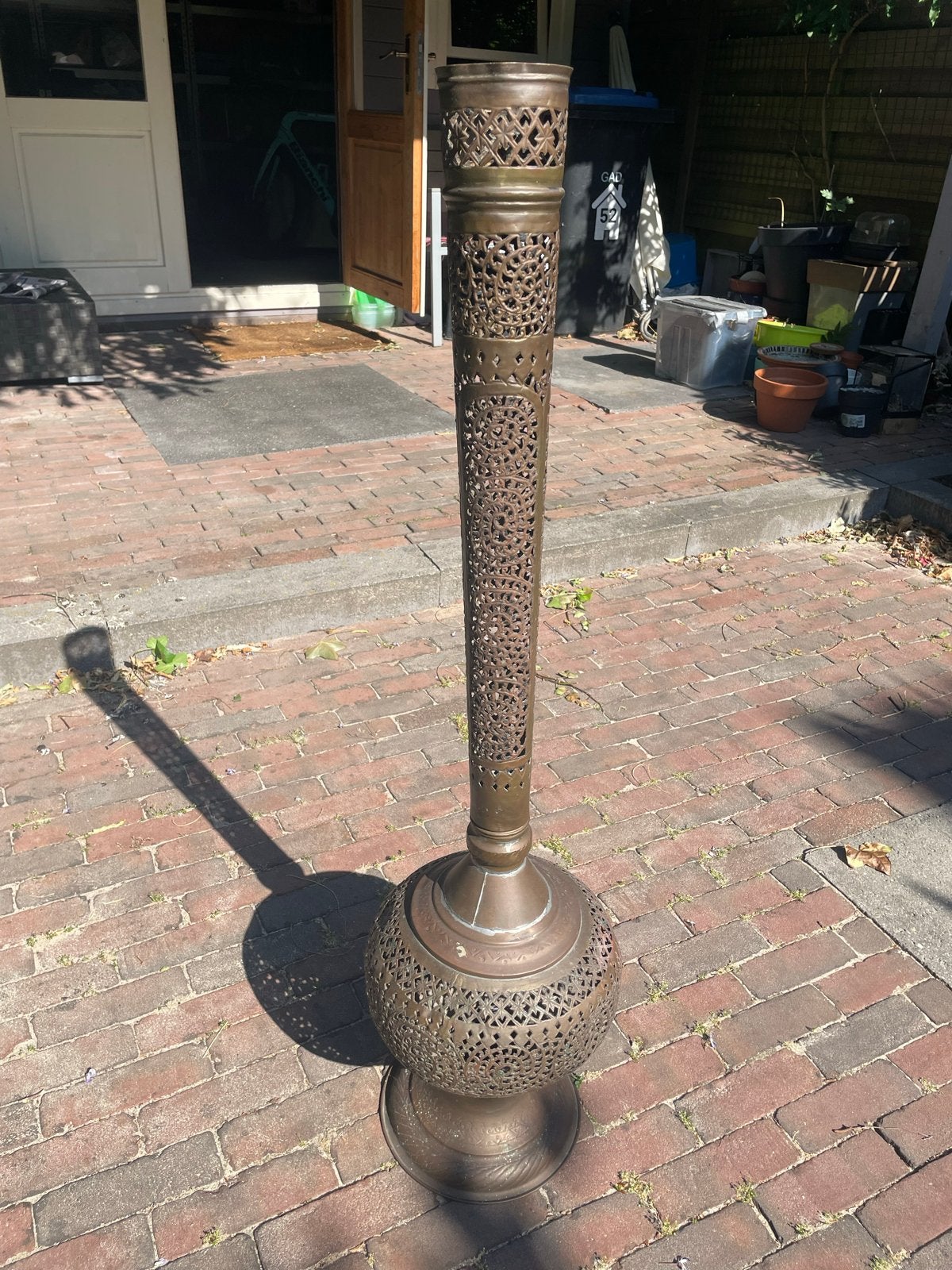 Oosterse vloerlamp/vaas (van koper?), Ophalen