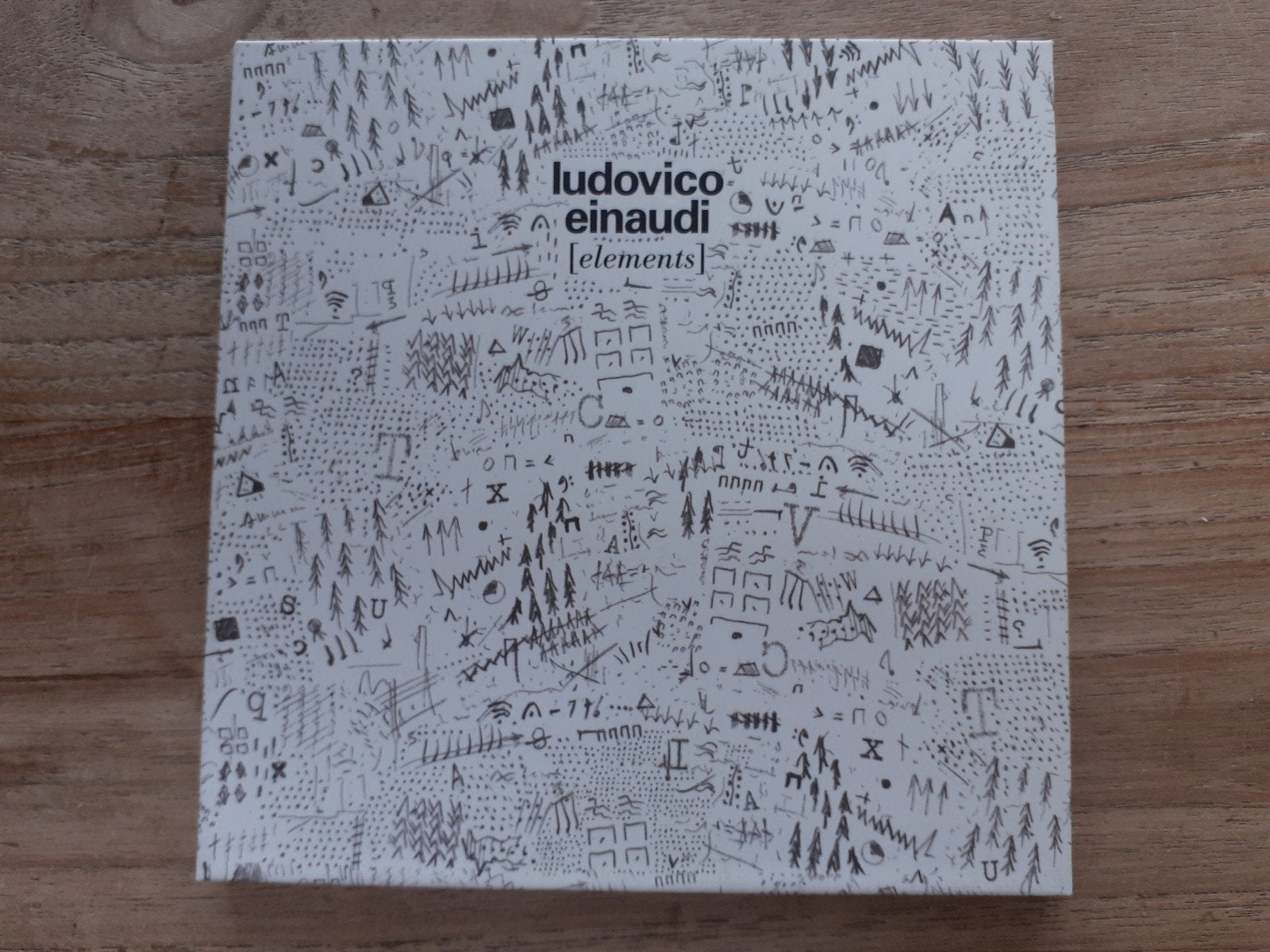 Ludovico Einaudi: Elements, Cd's en Dvd's, Ophalen of Verzenden, Modernisme tot heden, Zo goed als nieuw