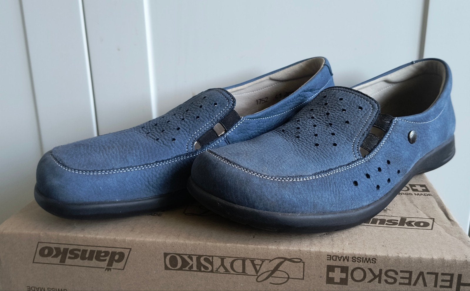 Helvesko instappers maat 41 jeanskleur, Kleding | Dames, Schoenen, Blauw, Helvesko, Instappers, Ophalen of Verzenden