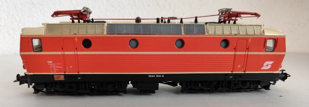 Roco ÖBB 1044 voor Märklin+9 rijtuigen, Wisselstroom, Treinset, Ophalen of Verzenden, Zo goed als nieuw