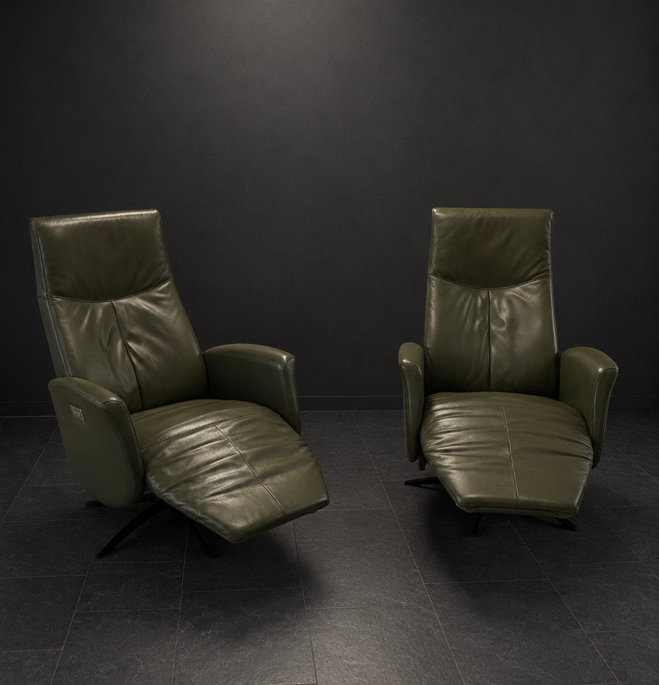 Relaxstoelen 2 stuks voor €750,-  Hjort Knudsen Echt Leder!, Ophalen of Verzenden, Zo goed als nieuw, 75 tot 100 cm