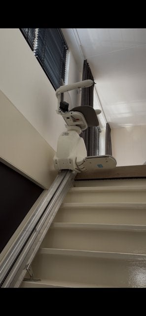 Otolift Line traplift rechte trap compleet en goed werkend, Ophalen, Gebruikt, Recht