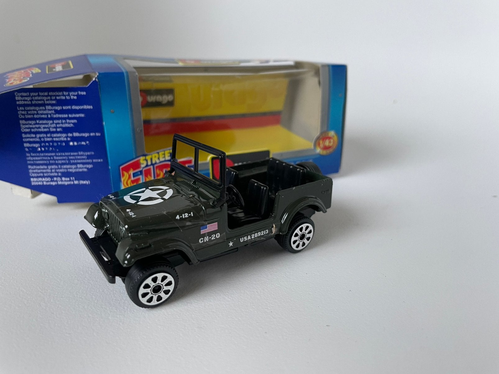model Jeep CJ-7, legergroen, 1/43, Bburago, Ophalen of Verzenden, Zo goed als nieuw, Auto