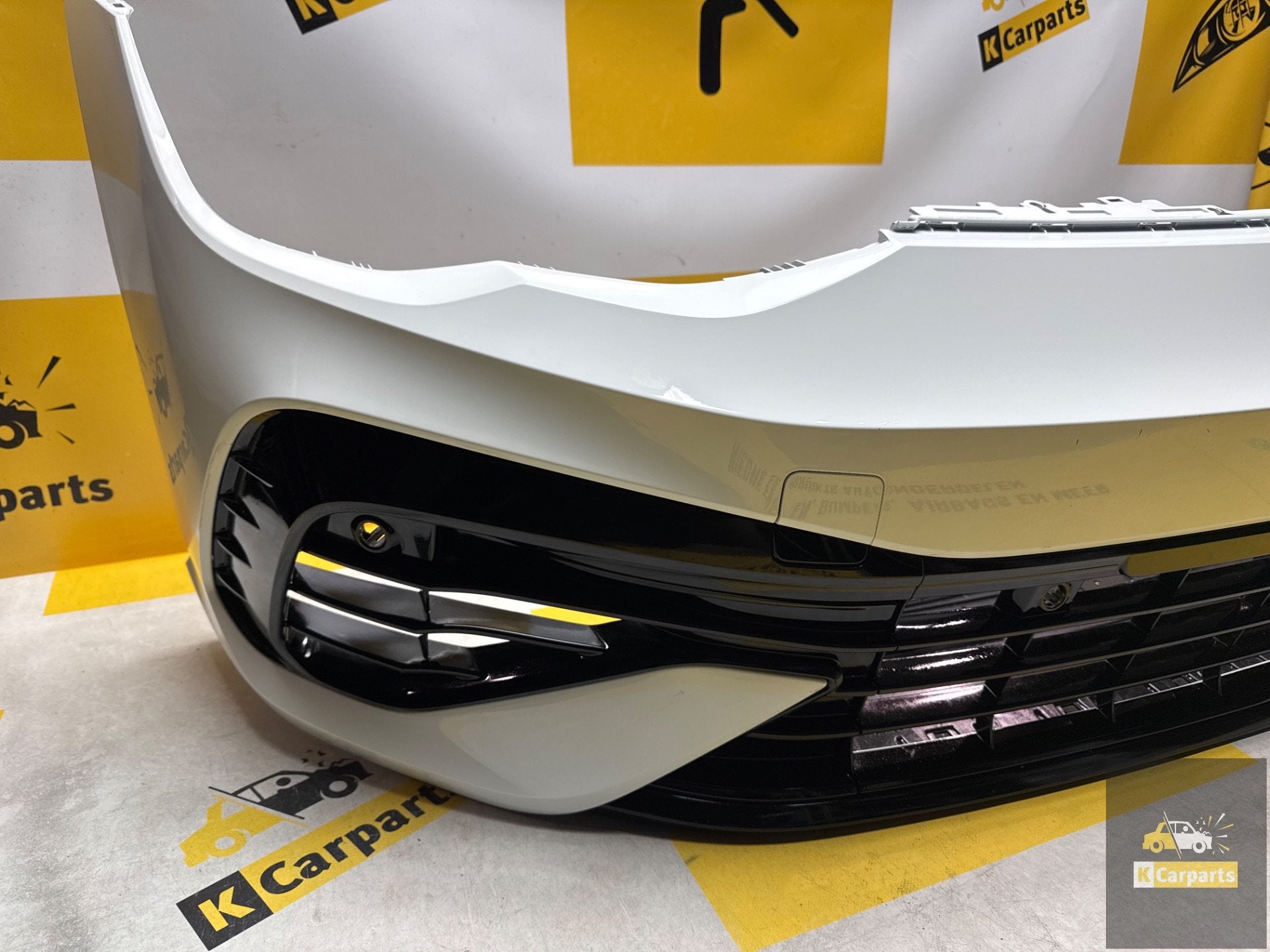 VOLKSWAGEN GOLF 8 R R20 VOORBUMPER 5H0807221E 6xPDC, Auto-onderdelen, Gebruikt, Volkswagen AG, Bumper, Berliner Ring 2
38440  Wolfsburg, DE