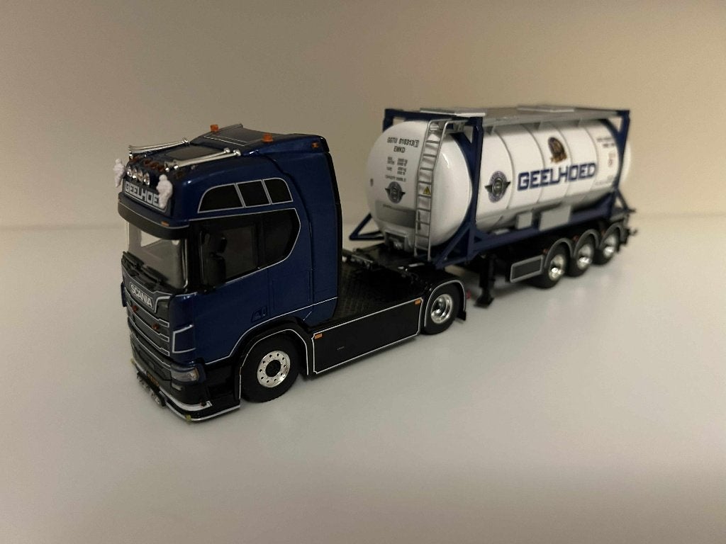 WSI Geelhoed 10 jaar set Scania + oplegger + container, Ophalen of Verzenden, Nieuw, Bus of Vrachtwagen, Wsi