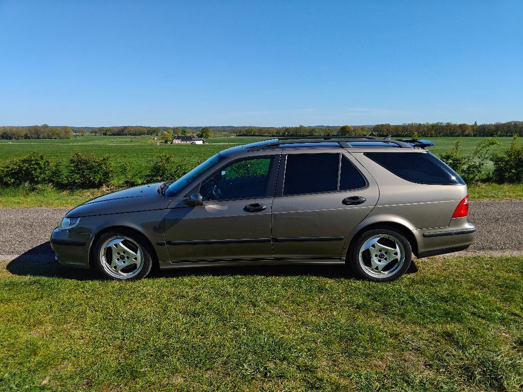 Saab 9-5 2.3 T Estate AUT 2003 Beige, 1800 kg, Beige, 2290 cc, Stationwagon