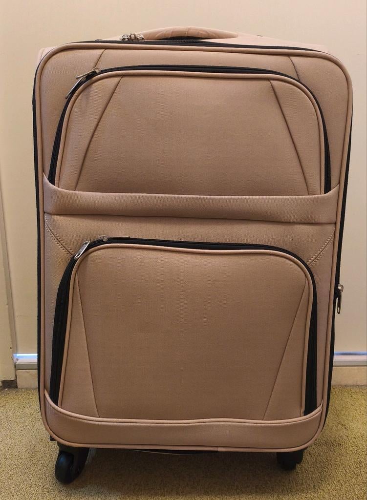 Mooie ruime lichte koffer 56x40x25, Sieraden, Tassen en Uiterlijk, Koffers, Ophalen, Wieltjes, 50 tot 60 cm, Hard kunststof
