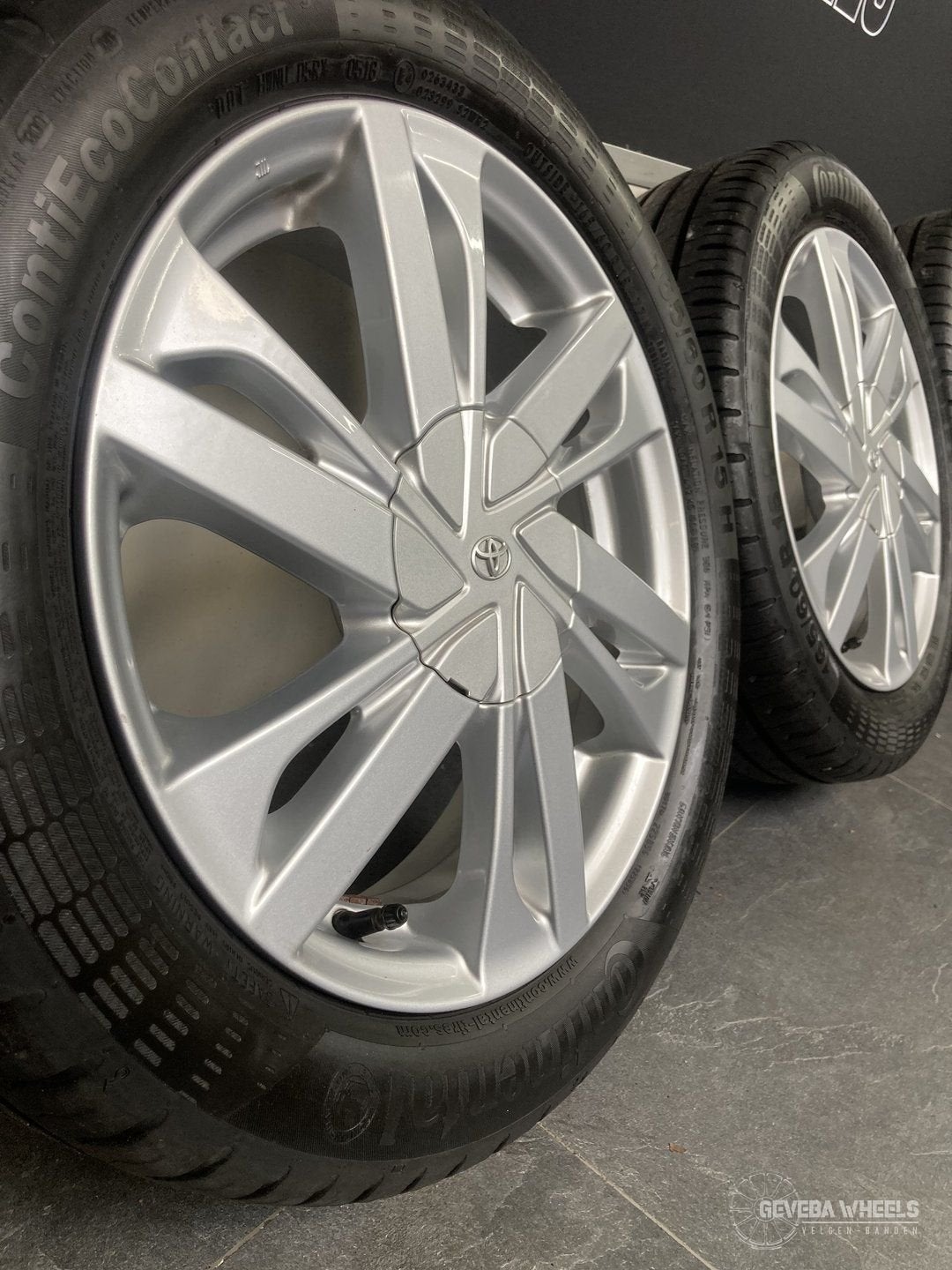 15” originele Toyota Aygo velgen + banden 4x100 165/60/15, Gebruikt, 15 inch, -, -