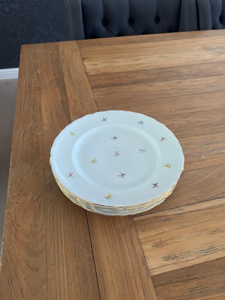 EPIAG 4x borden wit met bloemen en goud randje, Huis en Inrichting, Keuken | Servies, Zo goed als nieuw, Bord(en), Overige stijlen
