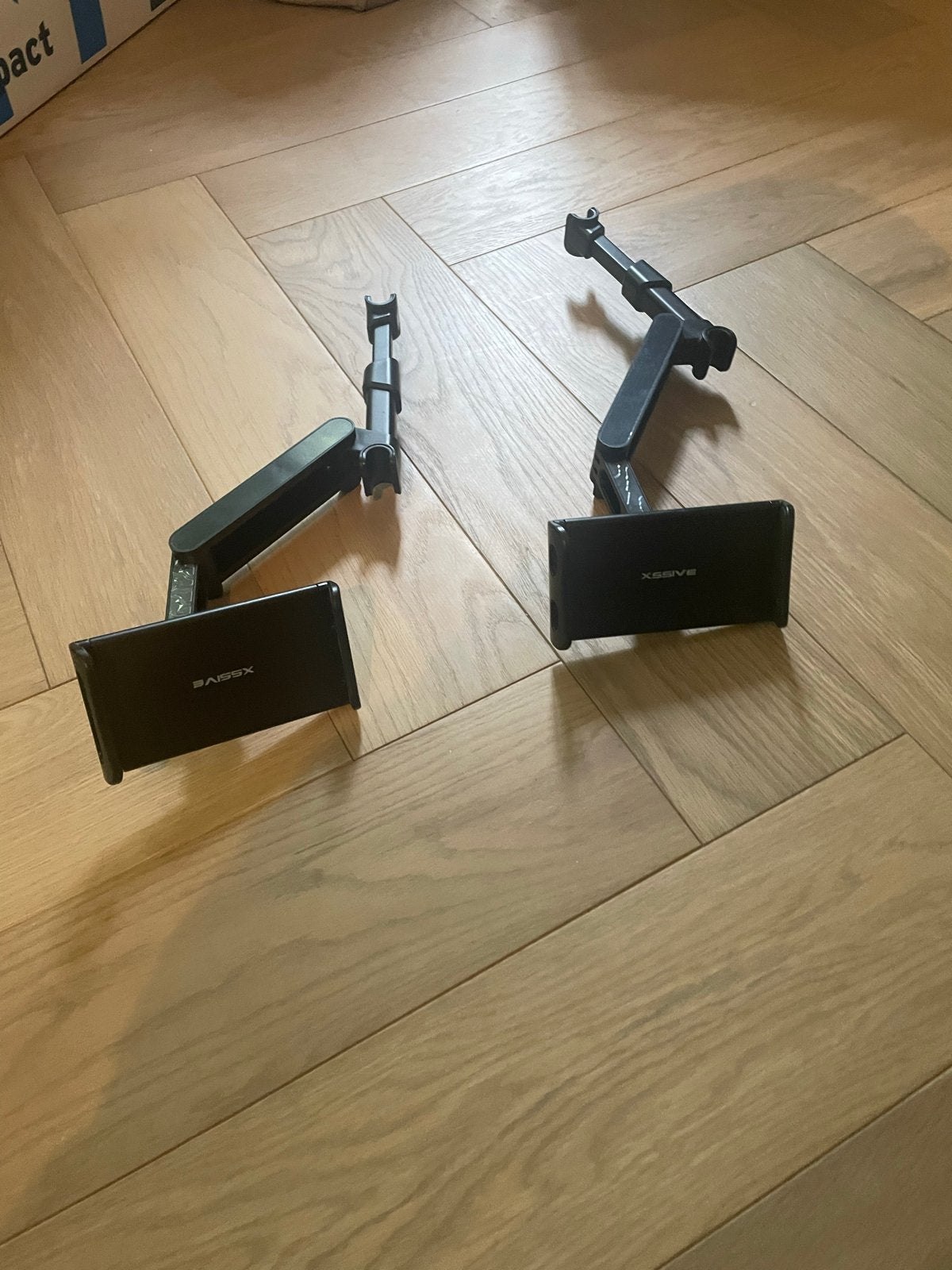 2x XSSIVE tablet houders voor hoofdsteun auto, Ophalen of Verzenden, Gebruikt