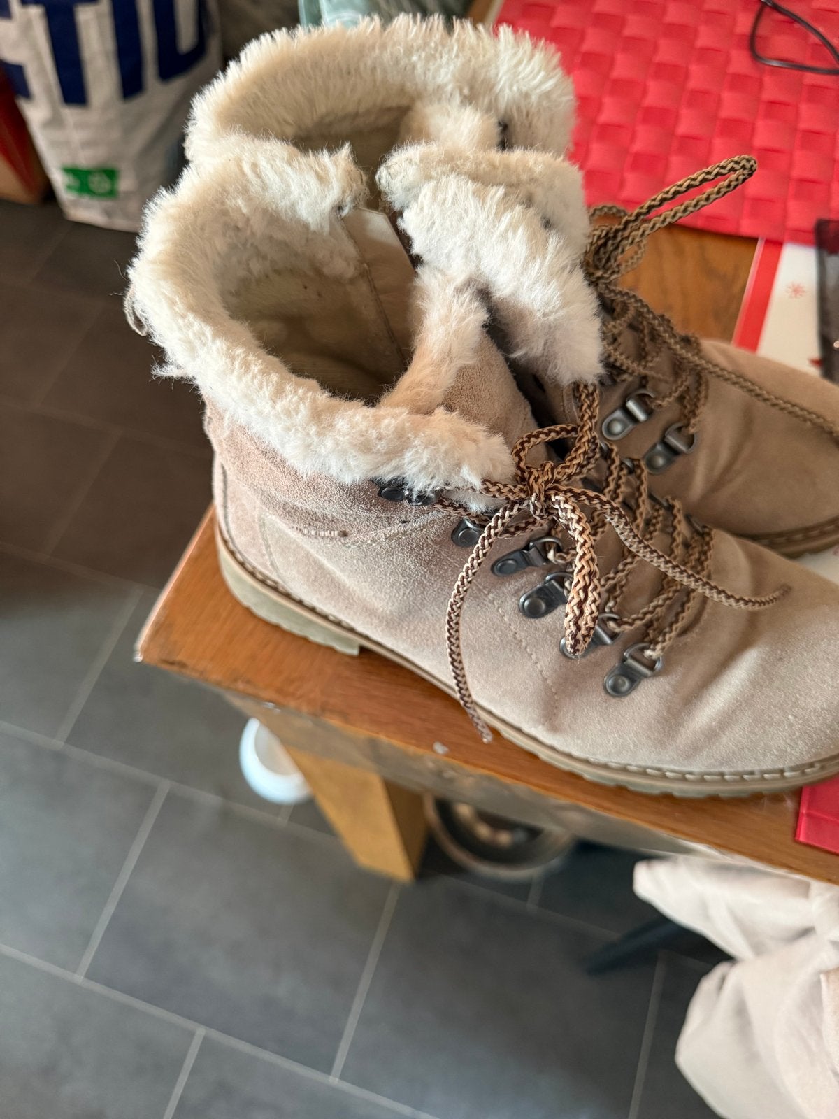 Hush Puppies laarsjes maat 40, Kleding | Dames, Ophalen of Verzenden, Gedragen, Beige, Lage of Enkellaarzen