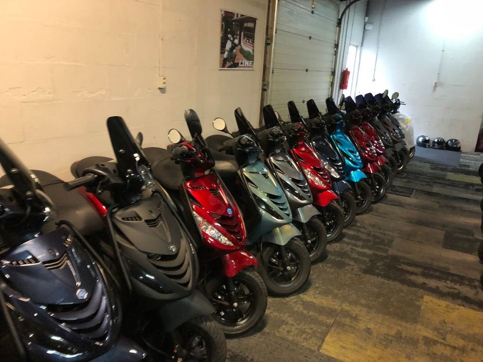 Foto 6 van GROOTAANBOD: 120X PIAGGIO ZIP SP VESPA SPRINT S  SPEEDFIGHT