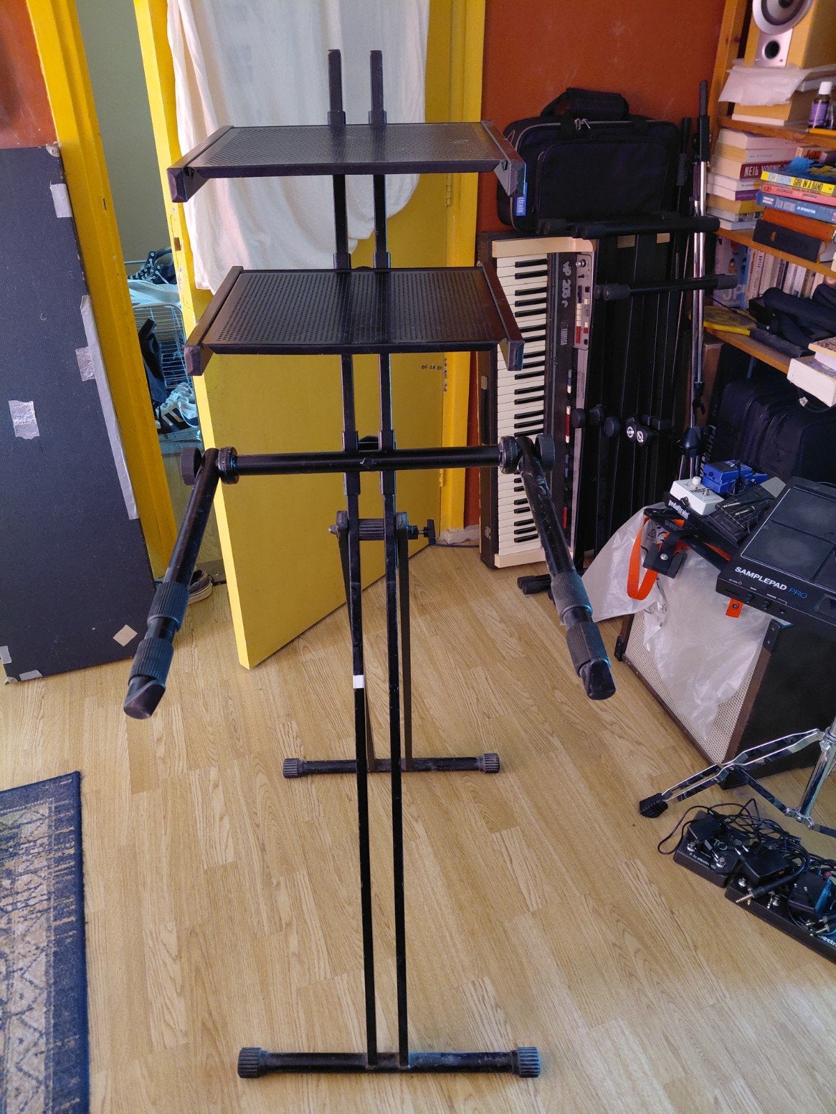 Quicklok standaard voor synths, drumcomputers, Muziek en Instrumenten, Standaards, Ophalen