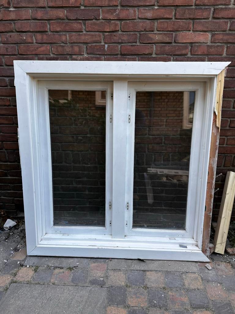 Gratis af te halen door liefhebber: Vensterkozijn uit 1932, Doe-het-zelf en Verbouw, Glas en Ramen, Ophalen, Gevelraam of Ruit