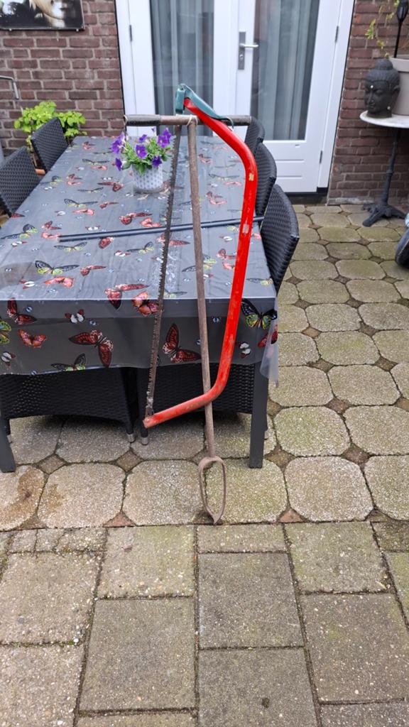 Oude boomzaag en een grondboor, Ophalen of Verzenden, Gebruikt