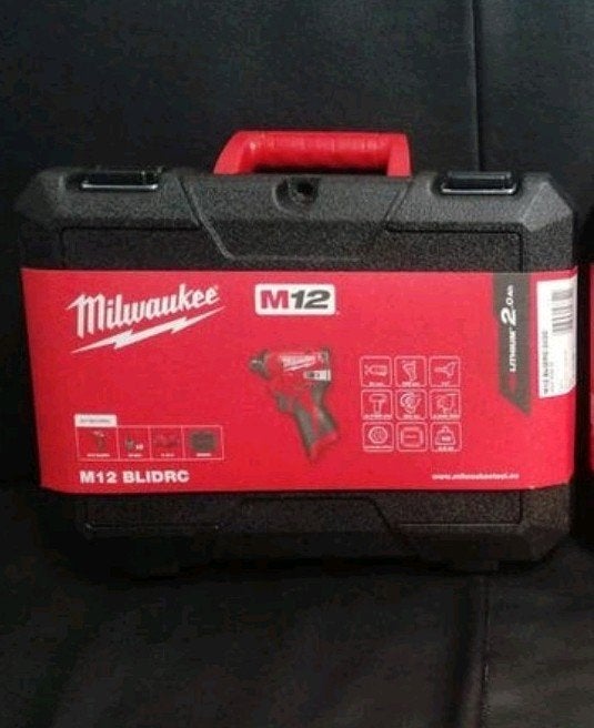Nieuwe Milwaukee koffer met lader (M12), Ophalen of Verzenden, Nieuw