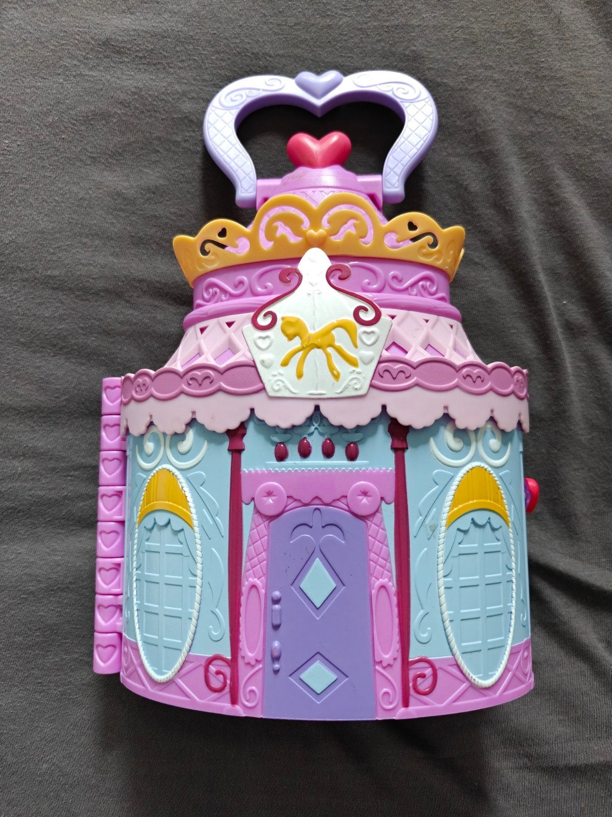 Mini poppenhuis draagbaar, Ophalen of Verzenden, Gebruikt, Poppenhuis