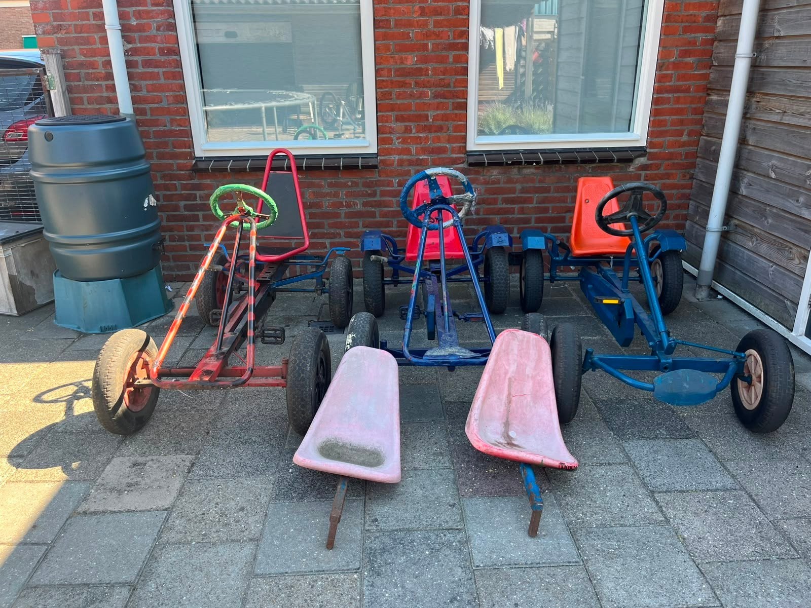 3 gebruikte skelters - ook los te koop, Ophalen