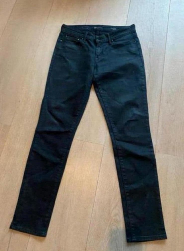 Levi s demi curve modern rise 29 nieuw skinny, Ophalen of Verzenden, Zo goed als nieuw, Zwart, W28 - W29 (confectie 36)