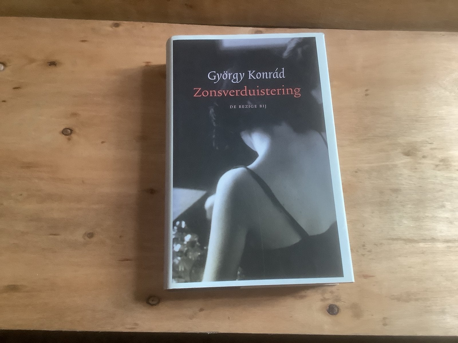György Konrád - Zonsverduistering, Boeken, Ophalen of Verzenden, Zo goed als nieuw, Europa overig